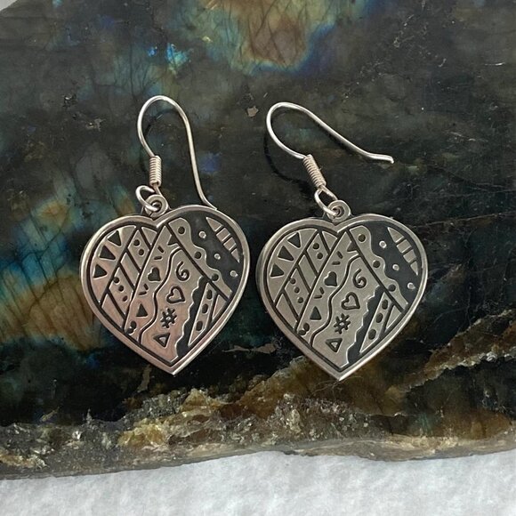 Sterling Silver 925 Mexico Oxidized Geometric Pattern Heart Dangle Earrings - Picture 11 of 16